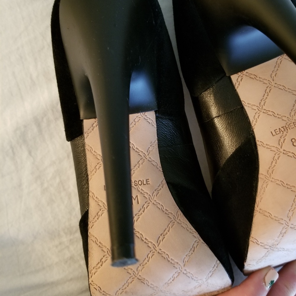 L.A.M.B. Leisure Pumps High Heels 8.5